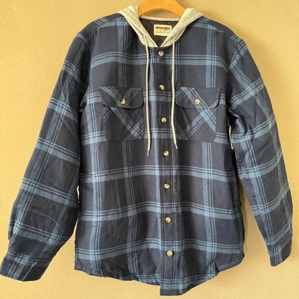 NWT Wrangler Men's Flannel Quilted Shacket Hoodie Size M